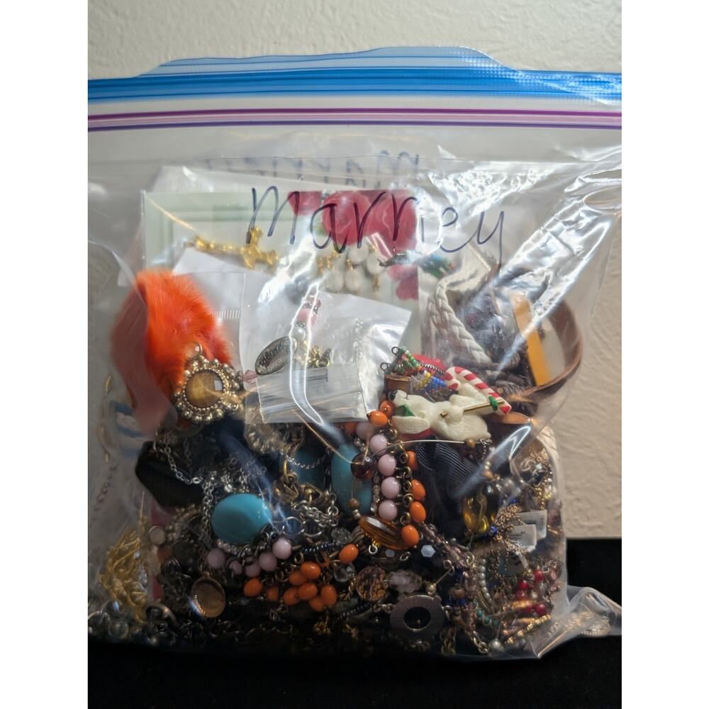 Jewelry Lot Marney Repurpose Bag 4 Plus Lbs Beads/Craft/Repurpose Pieces - Picture 4 of 9
